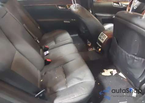 2009 Mercedes-Benz S 550 4Matic z USA, uszkodzony, nr VIN WDDNG86X39A266131